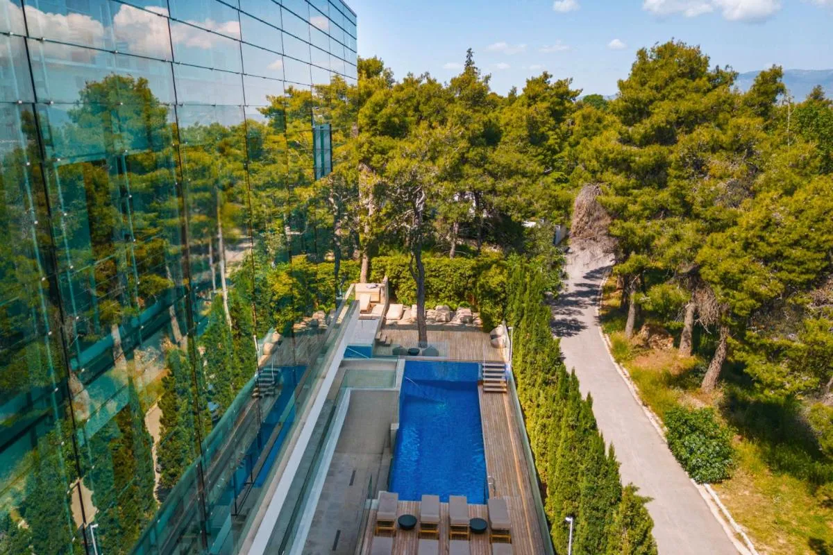 ليف غاللري اثنس - أثينا، اليونان