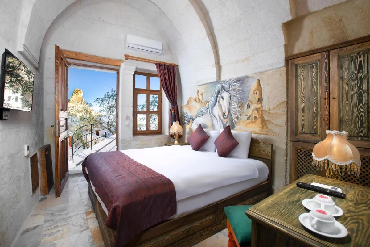 Ortahisar Castle View Cave House — صورة 3