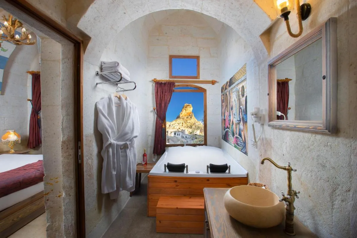 ⁨Ortahisar Castle View Cave House⁩ — صورة 9