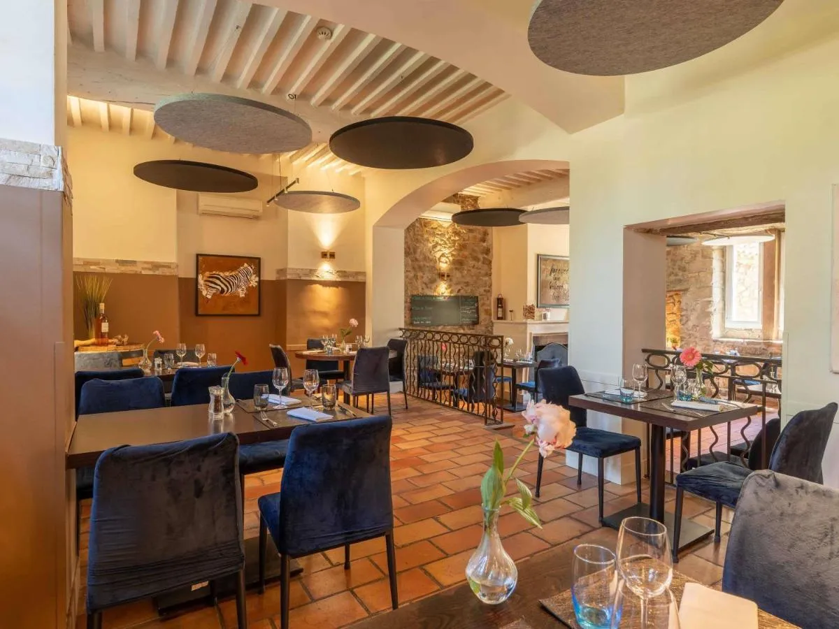 ميركيور ايكس-ين-بروفينسي ساينتي-فيستويري - Châteauneuf-le-Rouge، فرنسا