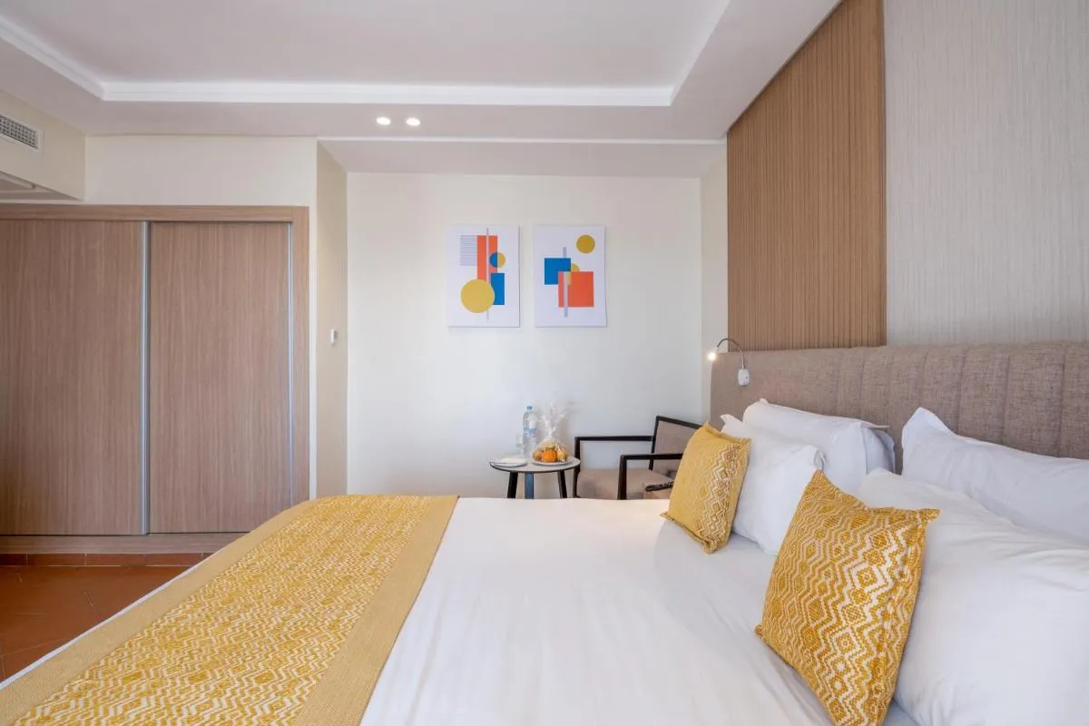 توي سونيو كينزي يوروبا — صورة 4