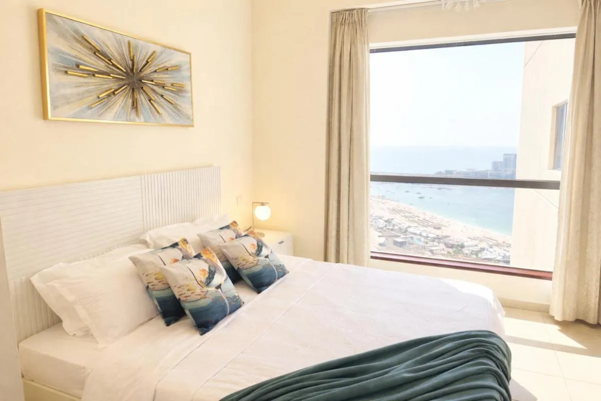 Relaxing Beachfront 2BR Jumeirah Beach Residence Full Sea and Ain Dubai View