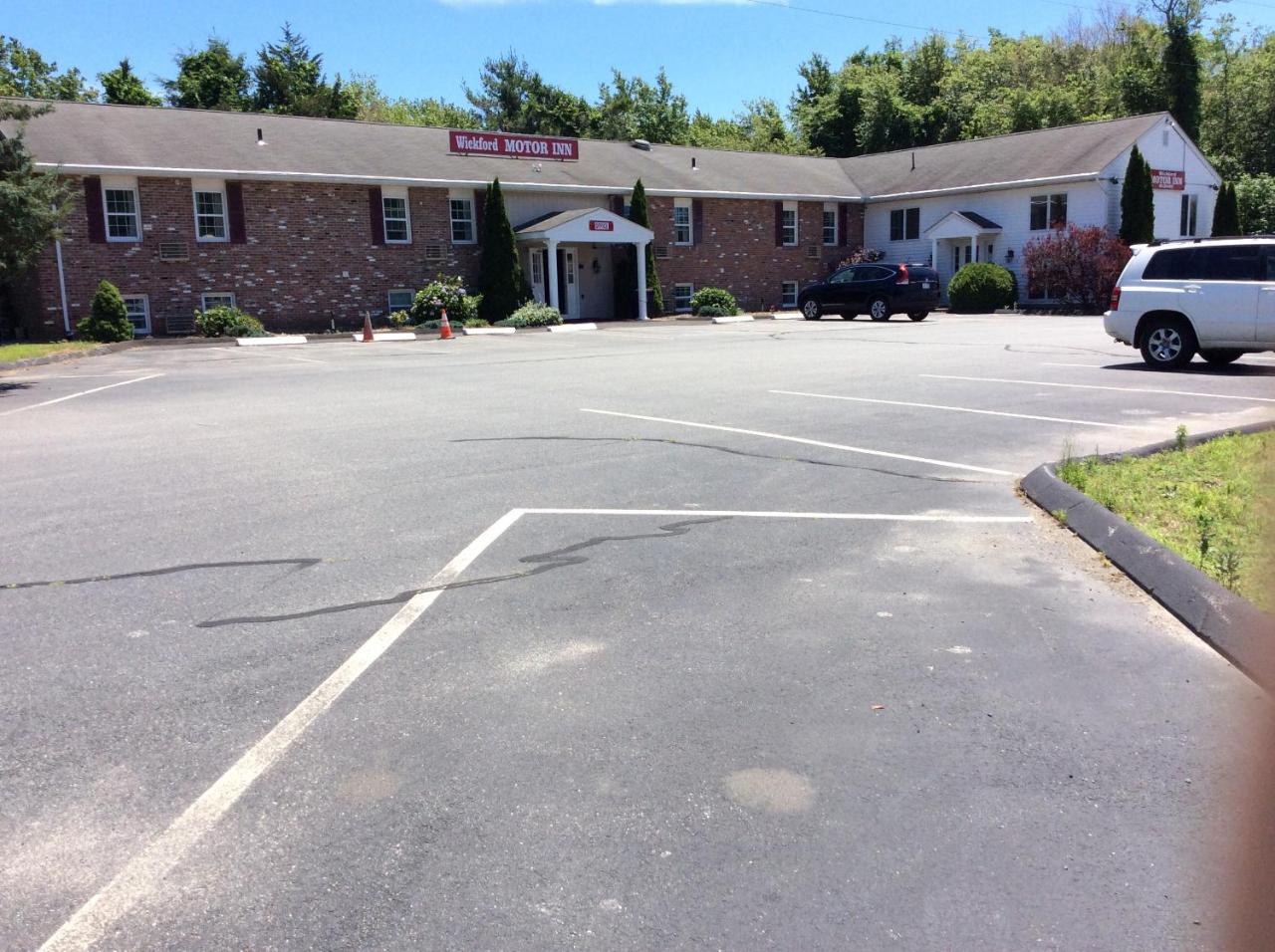 Image: Wickford Motor Inn