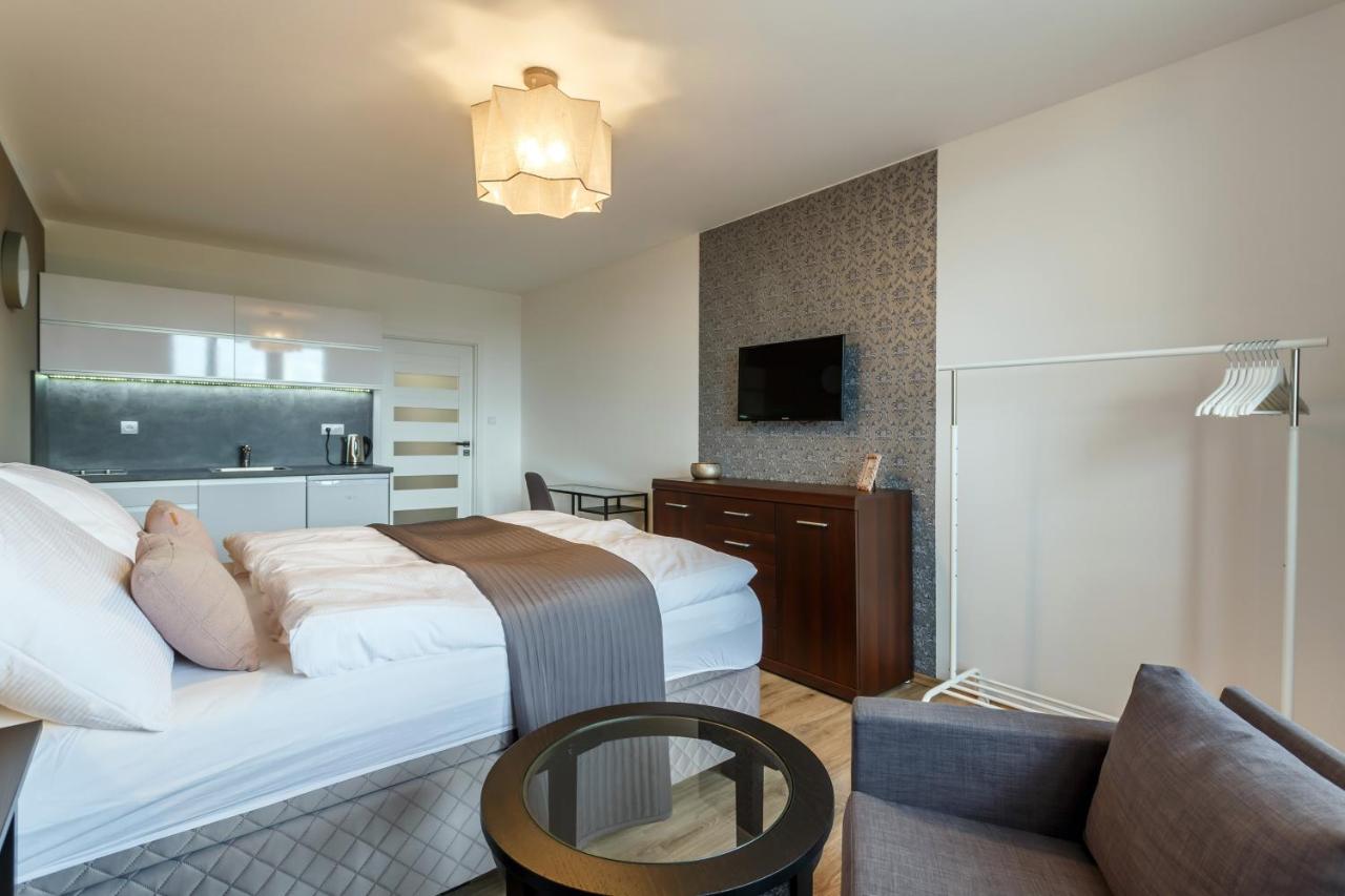 Golden s - Housity