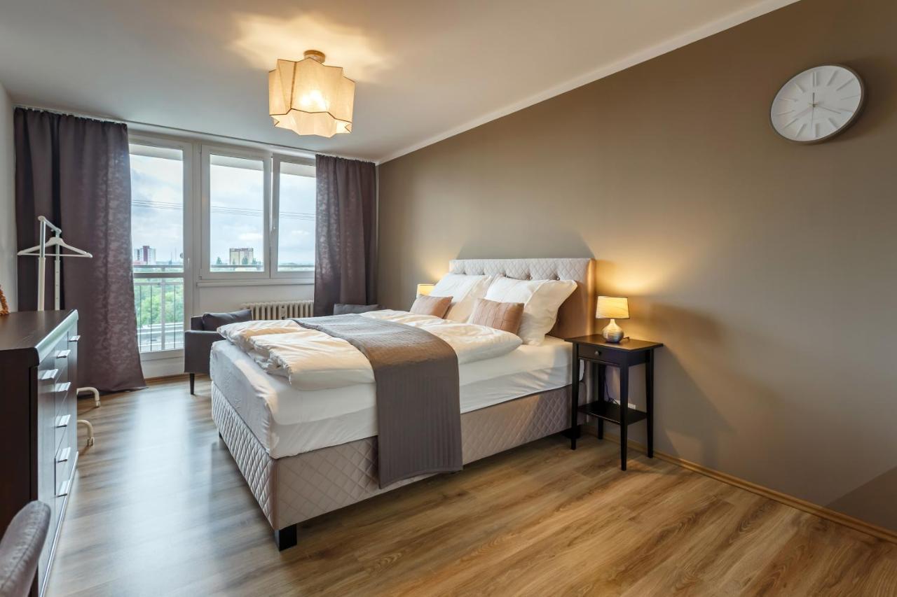 Golden s - Housity