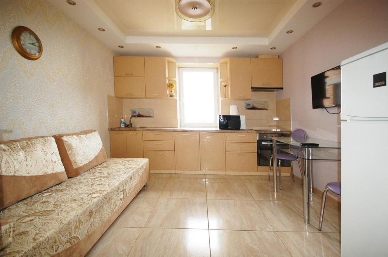 on Oktyabrskaya sq - Housity