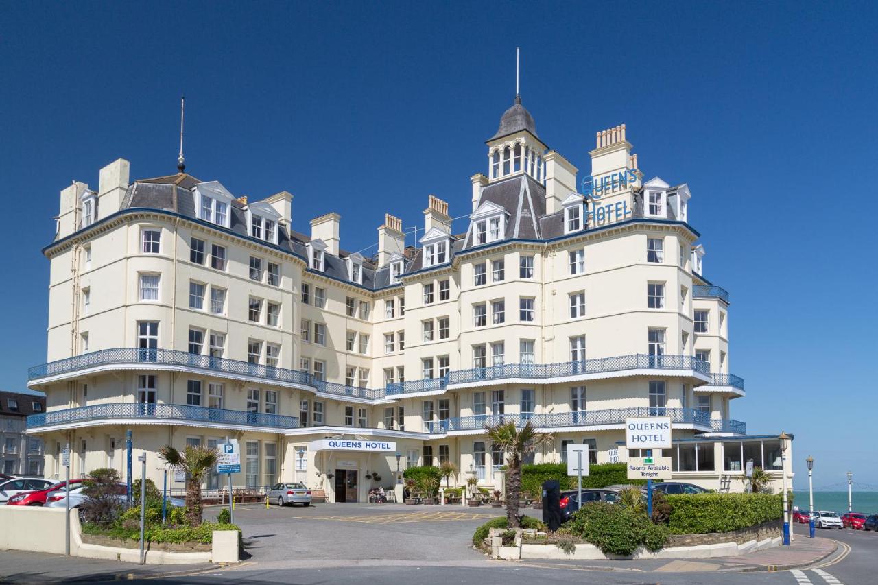 Image: Queens Hotel