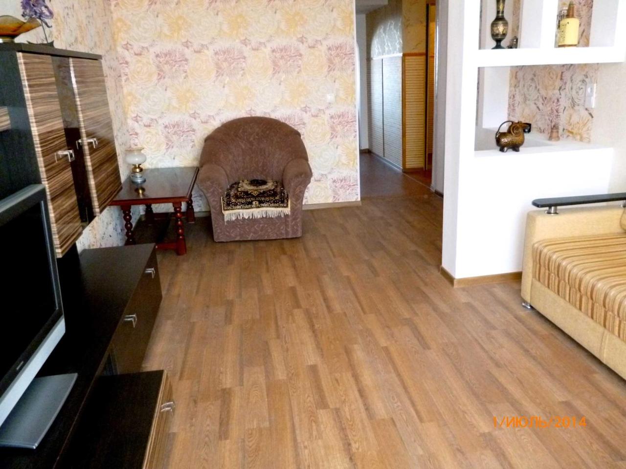 on ulitsa Komsomolskaya 8 - Housity