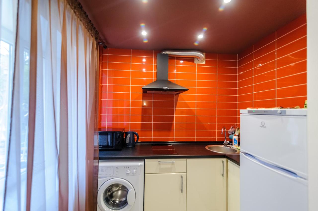 on Nakhimova Ave 103 - Housity
