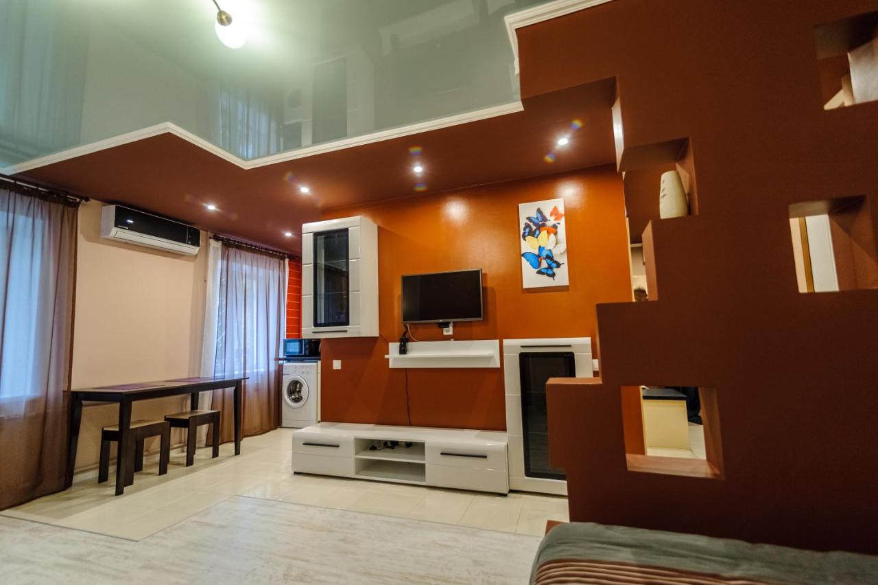 on Nakhimova Ave 103 - Housity