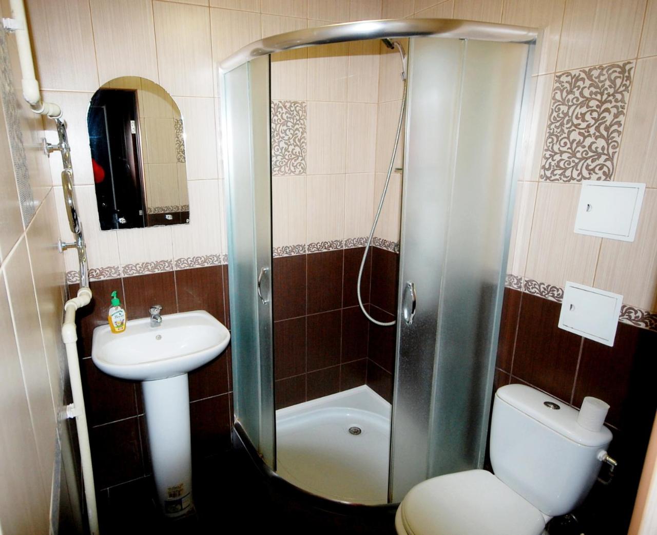 on Hrynkevycha, 2 - Housity