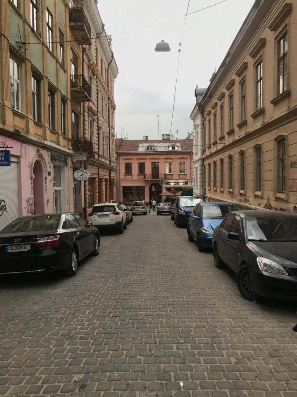 on Hoholya Street - Housity
