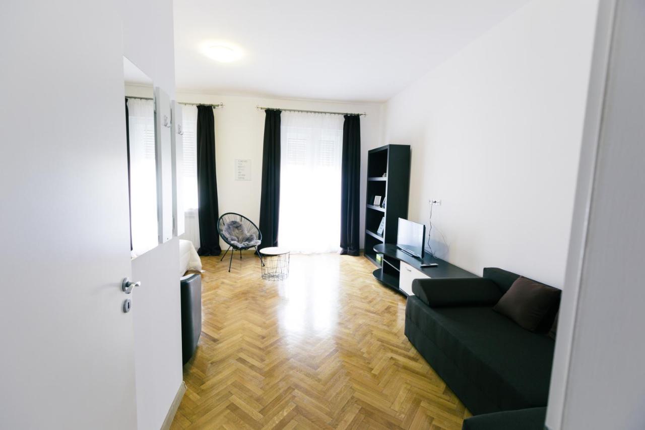 Street View s - Housity