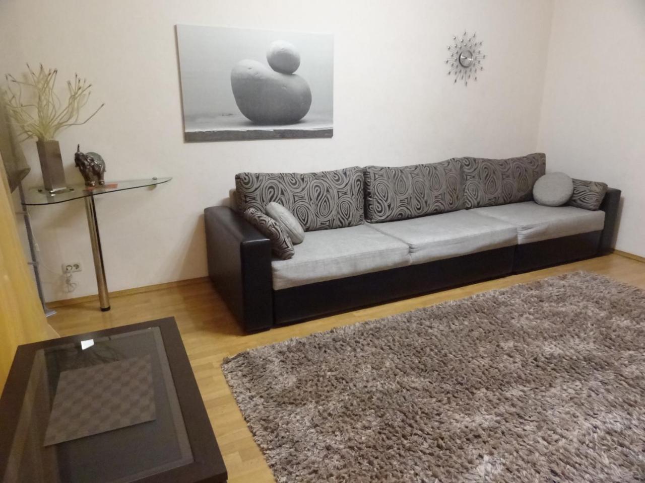 Lux  on Tsvetochny Bulvar - Housity