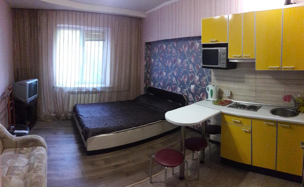 Derzhavinskaya - Housity