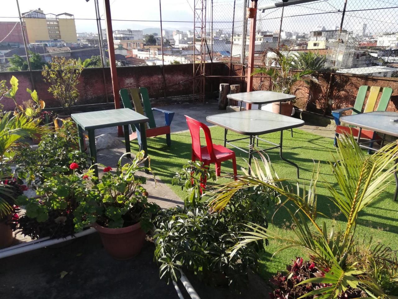 Hotel Estacion Gerona Bed & Breakfast - Housity