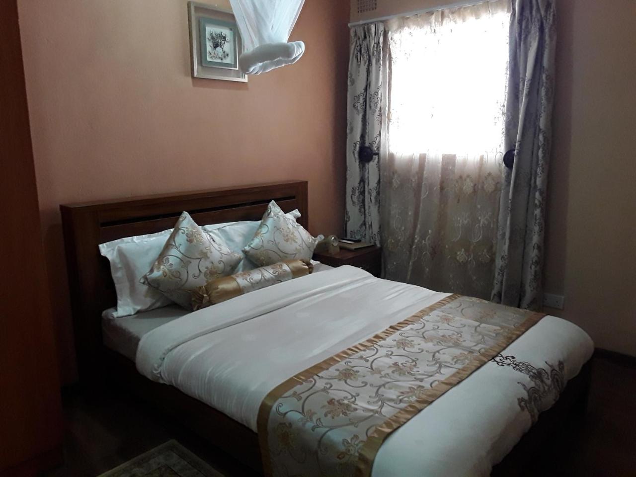 The Grand Suites - Housity