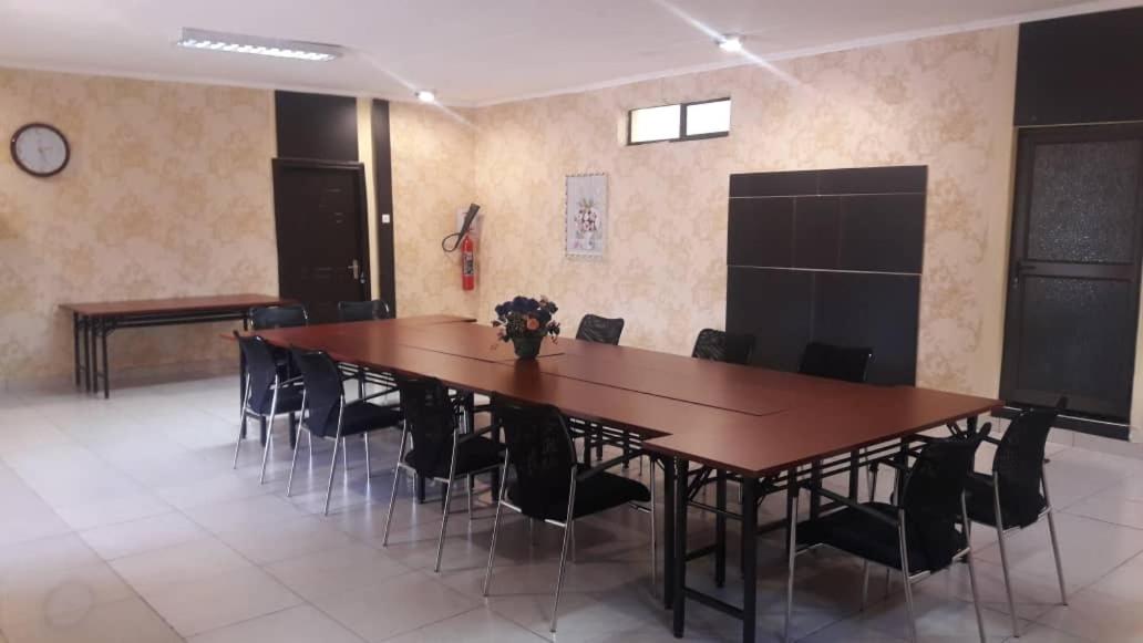 The Grand Suites - Housity