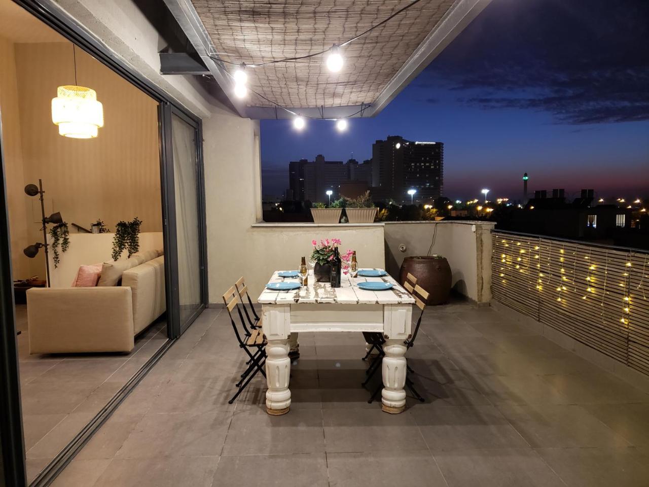 West End Hotel By Peraia - Housity