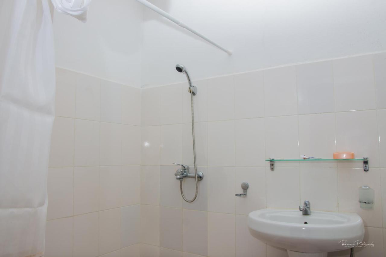 EastWest Hospitality - Housity
