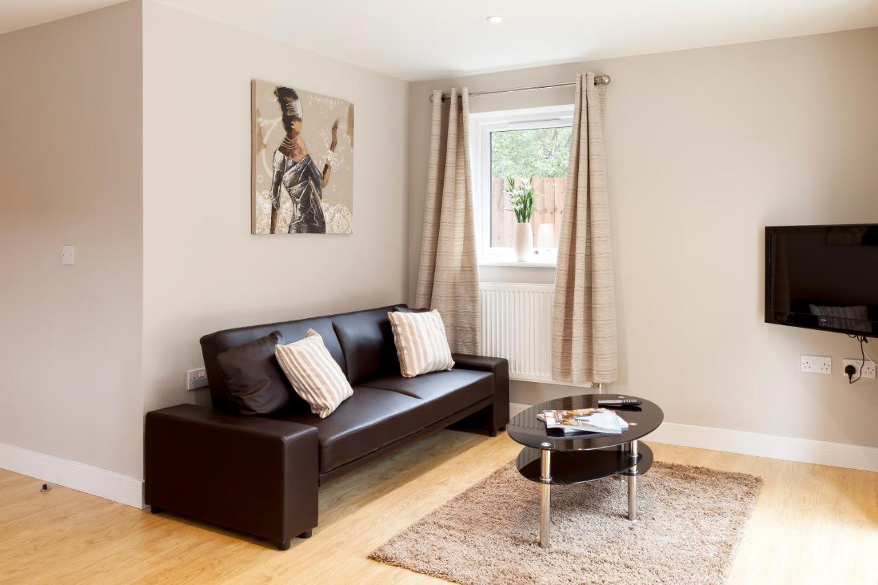 Saracens Courtyard s - Housity