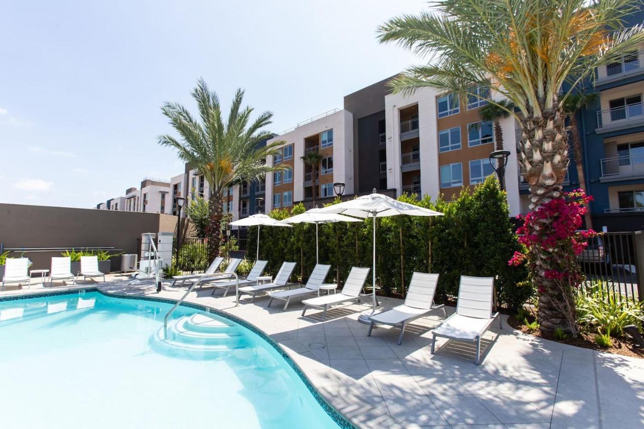 South Harbor Executive Suite - Housity