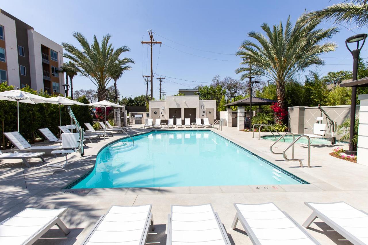 South Harbor Executive Suite - Housity