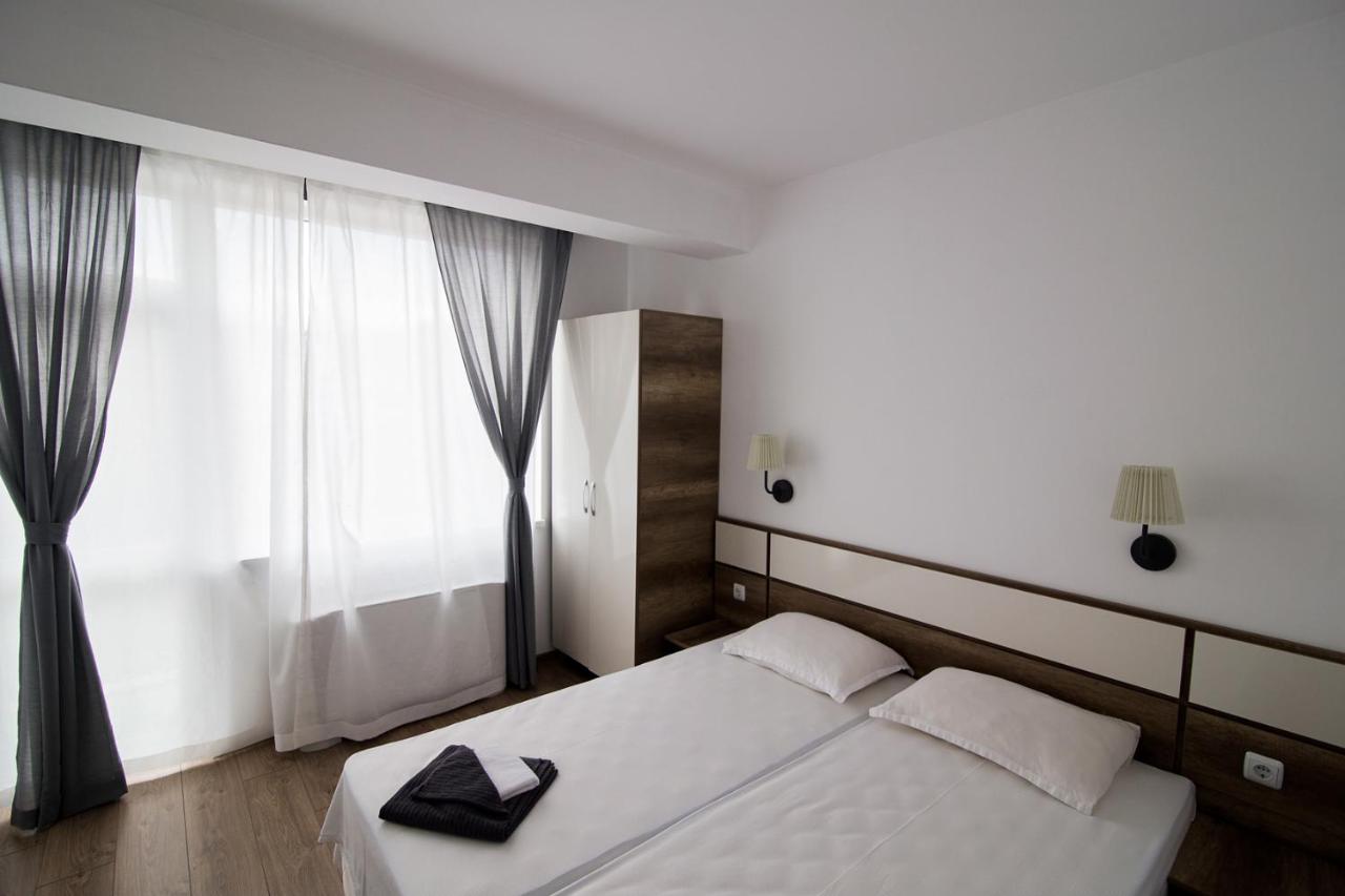 Zara - Housity