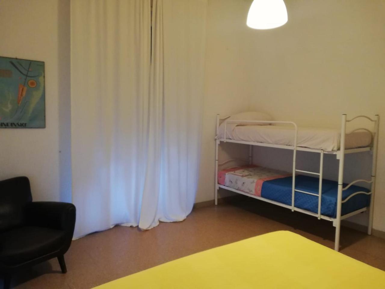 Romani 23 - Housity