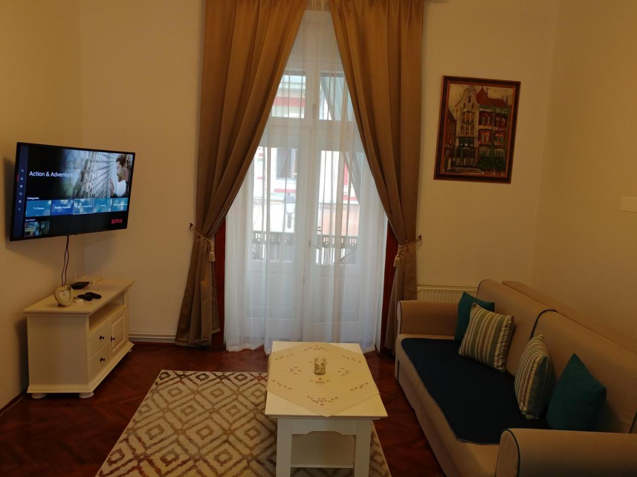 Old Town Unirii Square Damaris apartment - Housity