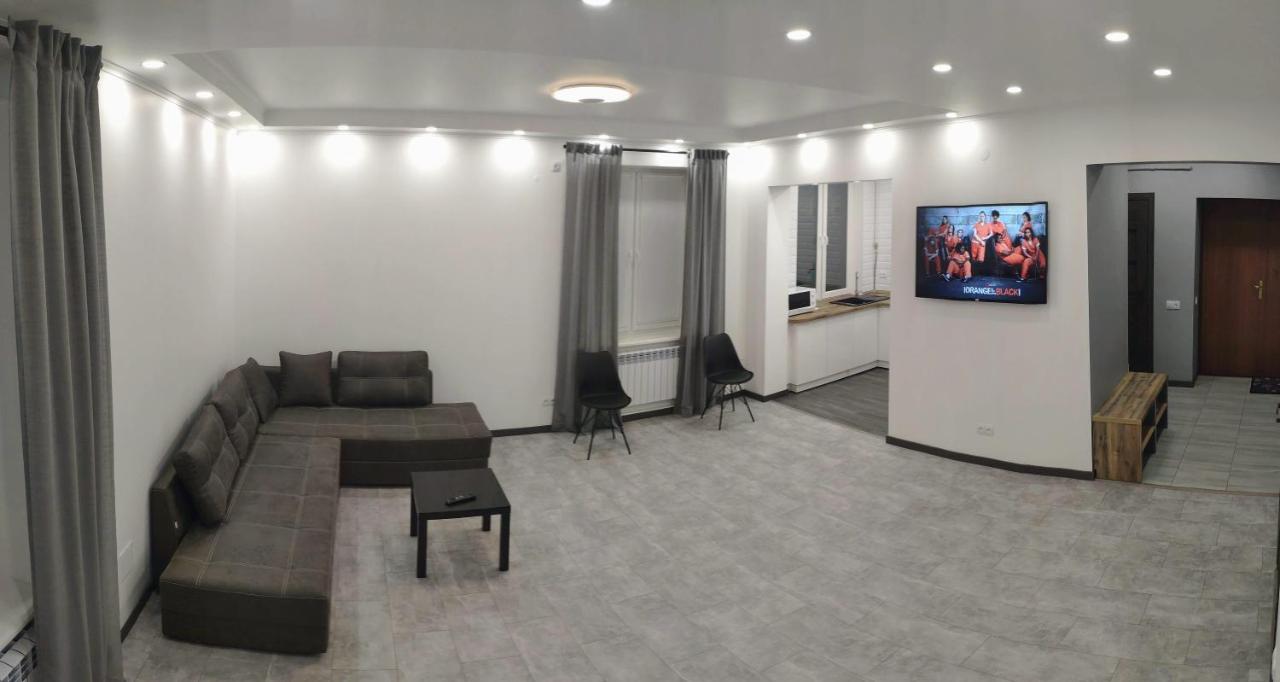 Apartment in downtown apartamenty v tsentre goroda - Housity