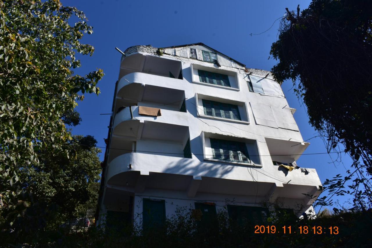 Paras - Housity