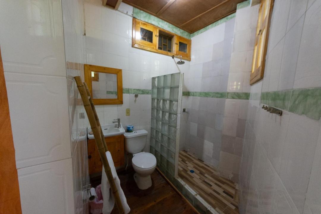 Pacot Breeze Hotel - Housity