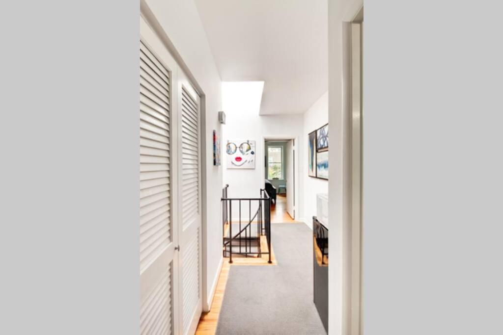 THEE LONDONER FLAT, NATIONAL MALL, Hst CAPITAL HILL A - Housity