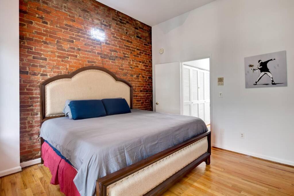 THEE LONDONER FLAT, NATIONAL MALL, Hst CAPITAL HILL A - Housity