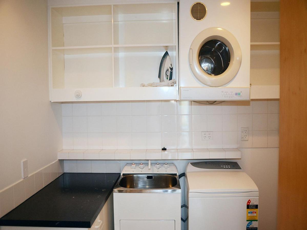 Barrons On The Beach - Napier Holiday Home - Housity