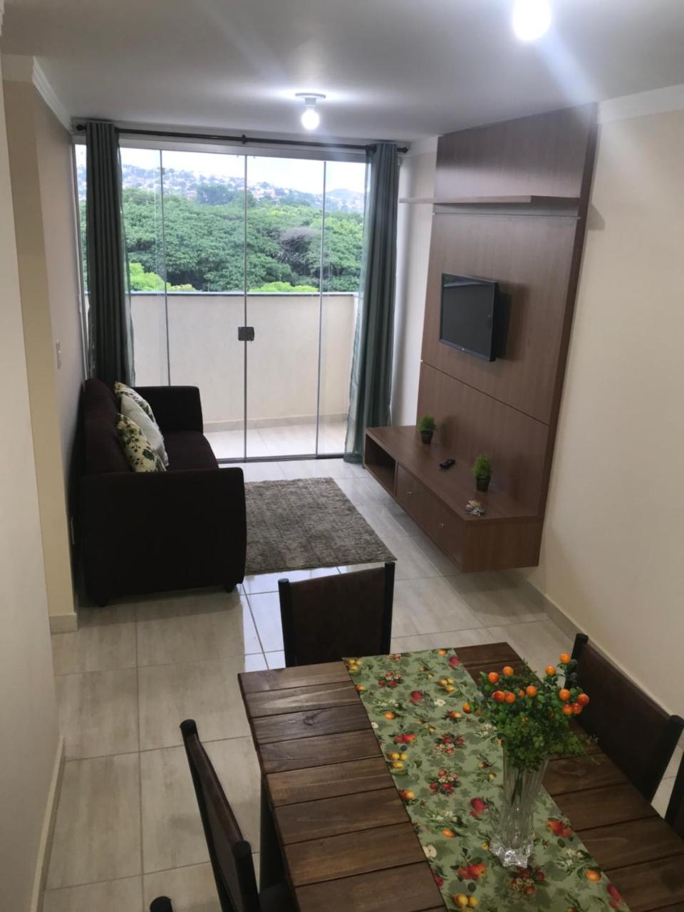 PROJECON FLATS - AREA CENTRAL DE GOV. VALADARES-MG - Housity