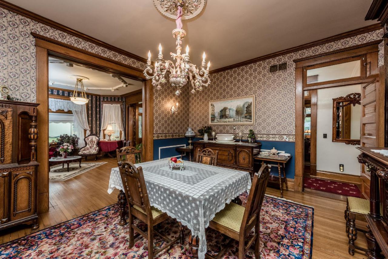 Conner House Bed and Breakfast - Housity