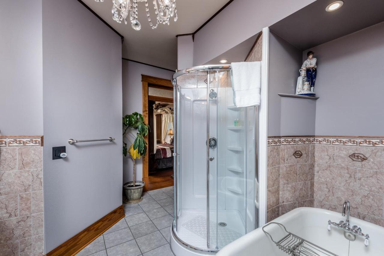 Conner House Bed and Breakfast - Housity