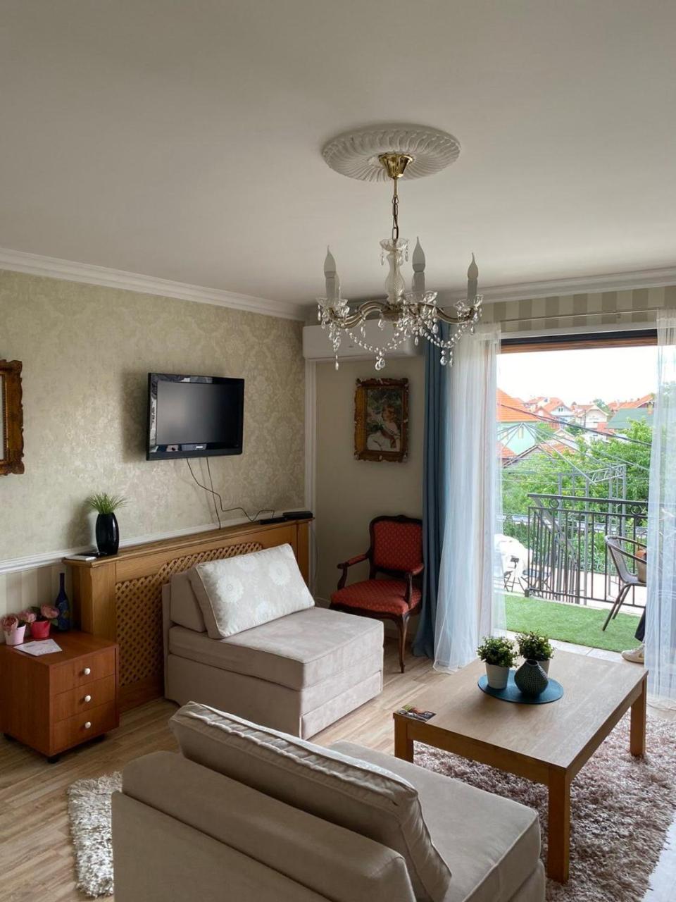 Apartmani Sedmica - Housity