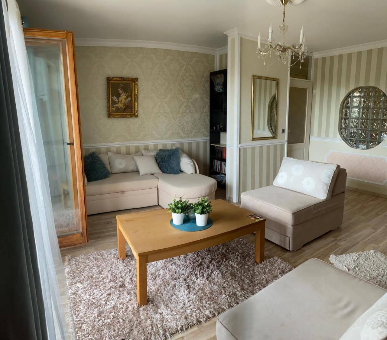 Apartmani Sedmica - Housity