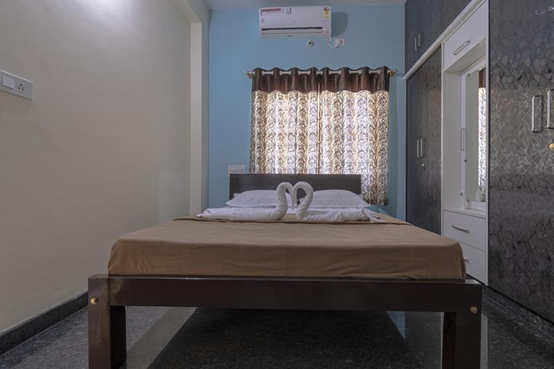 Holiday Stay Inn Serviced - Housity