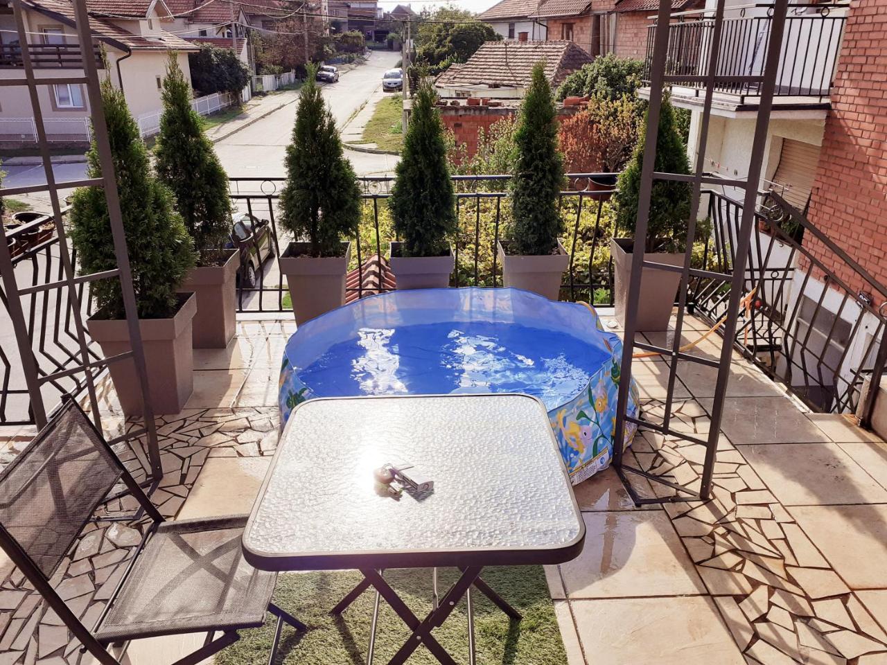 Apartmani Sedmica - Housity