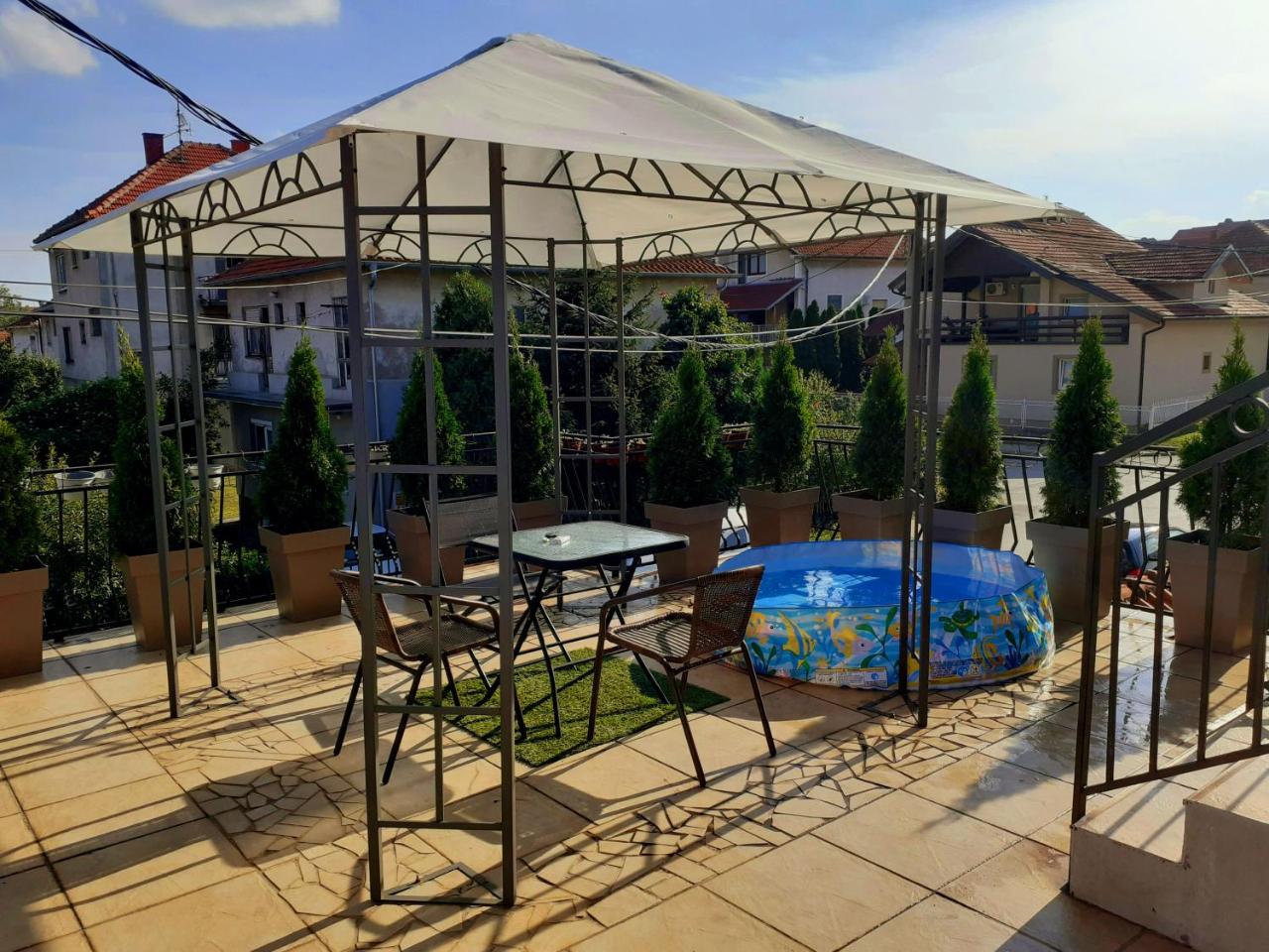 Apartmani Sedmica - Housity