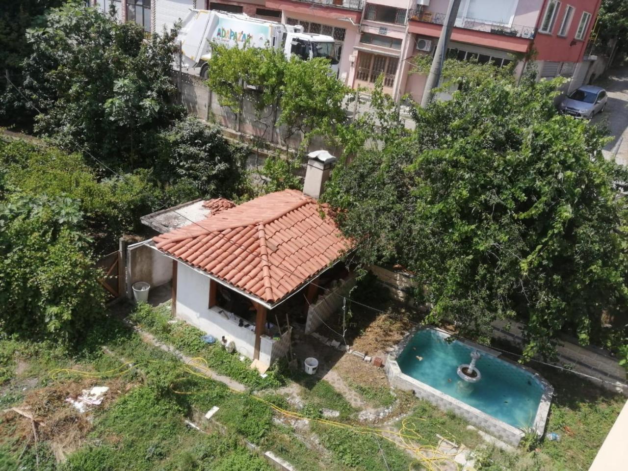 Hippi House - Housity