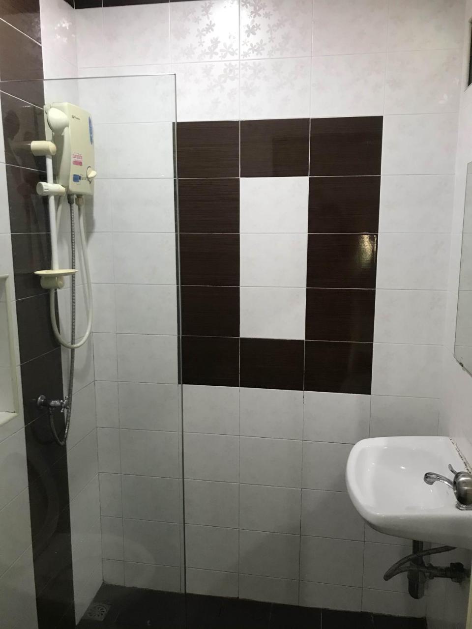 Iyara Apartment - Housity
