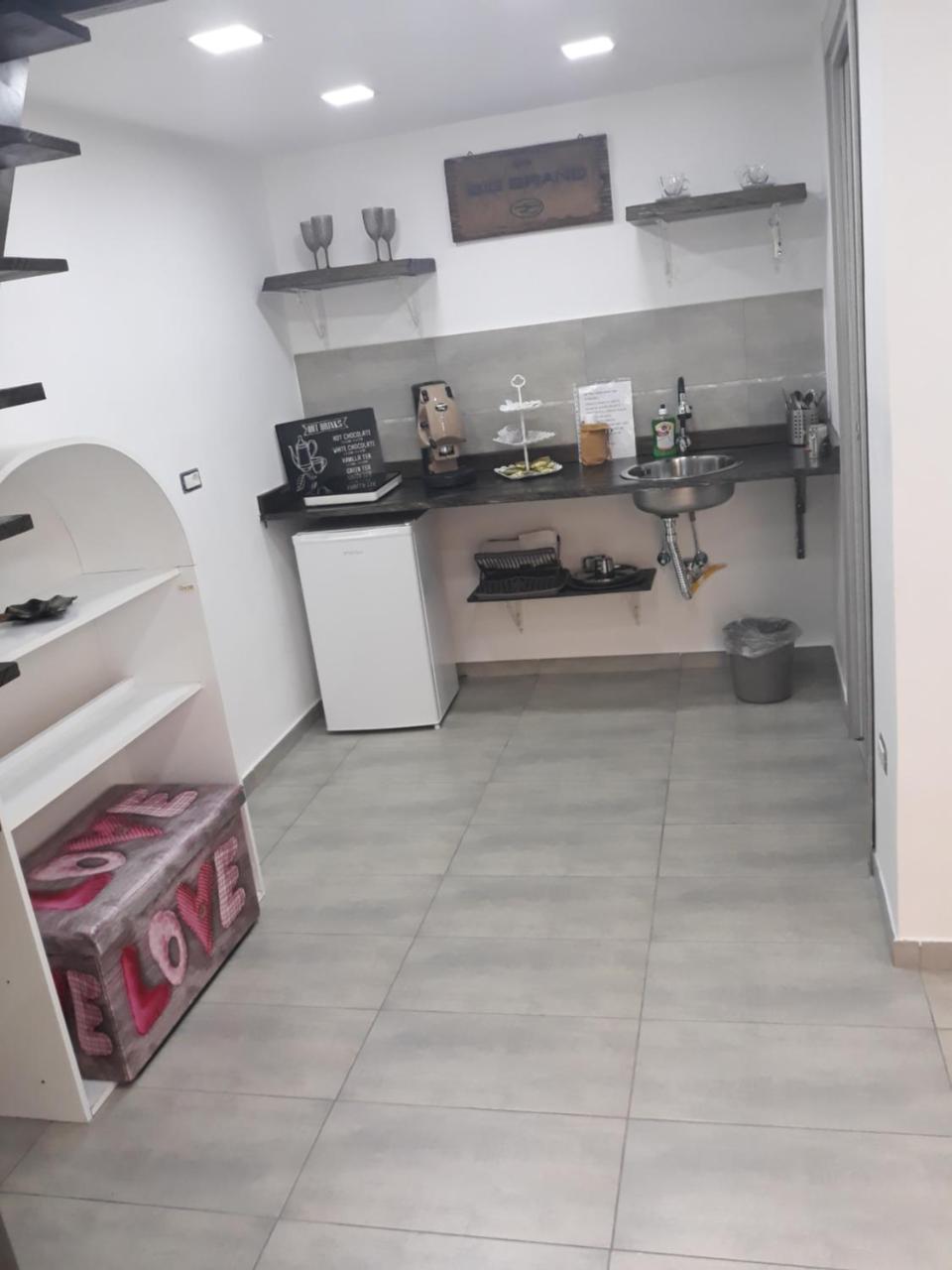 Welcome to Naples - Housity
