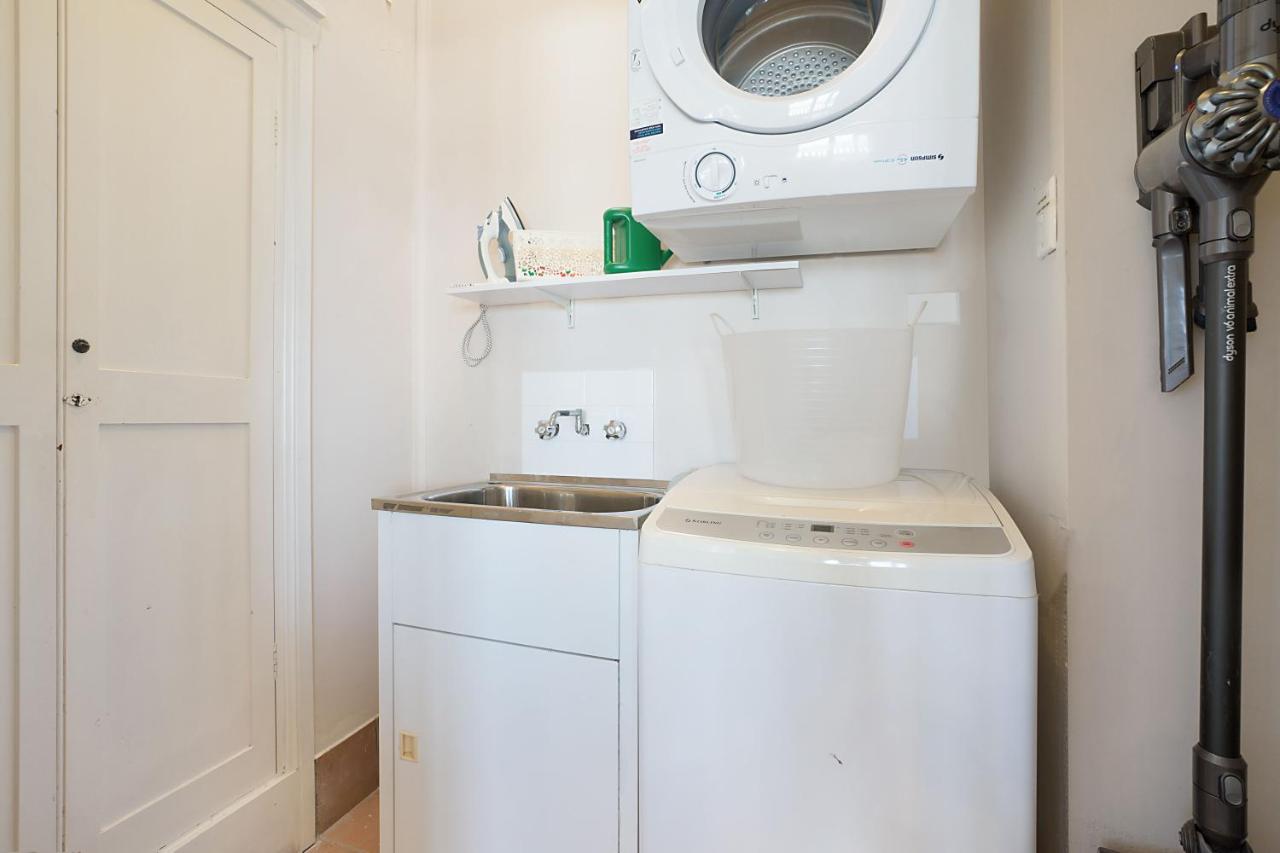Newcastle Short Stay Accommodation - Vista - Housity