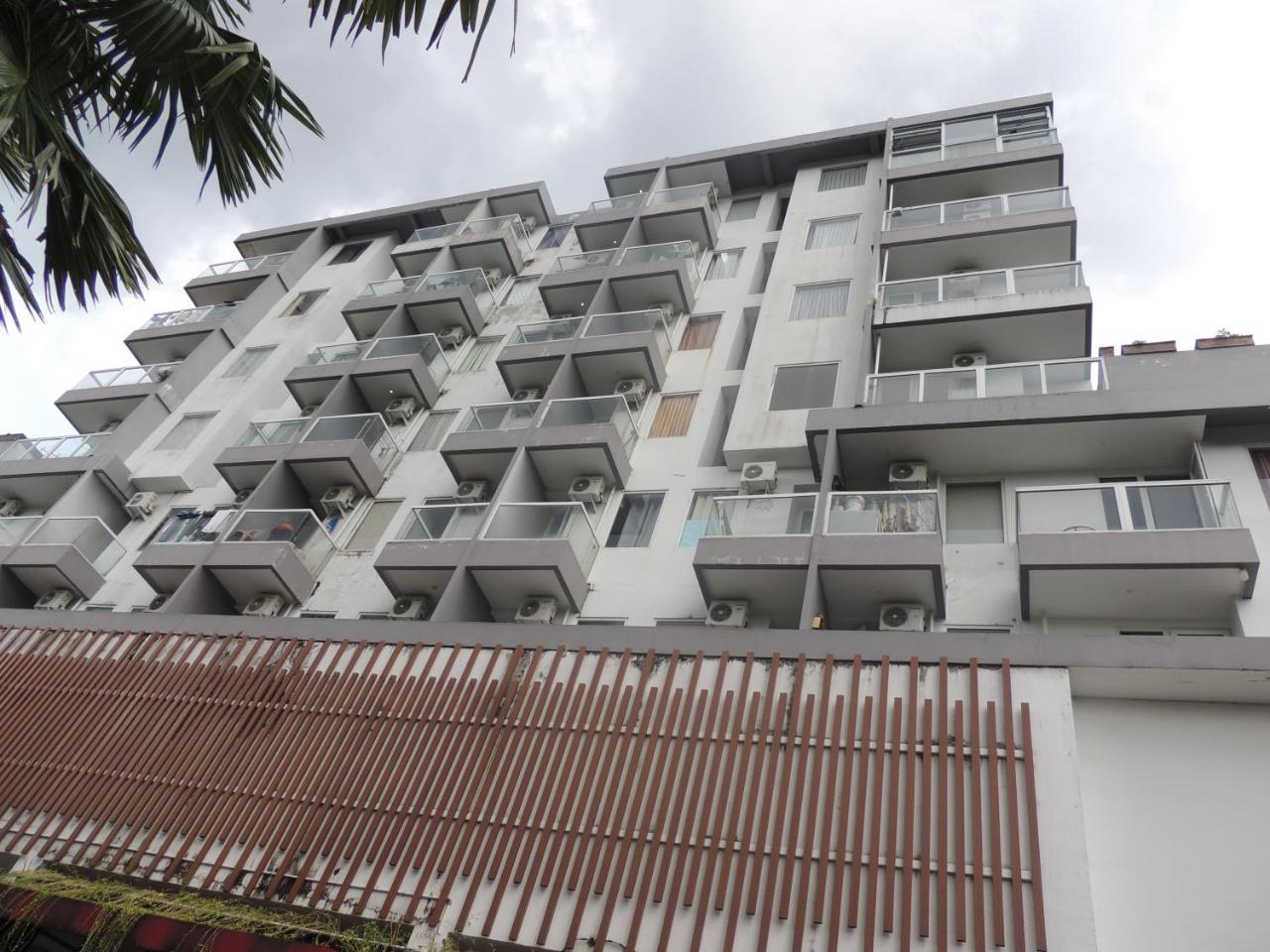 Studio Room at V Apartment - Housity