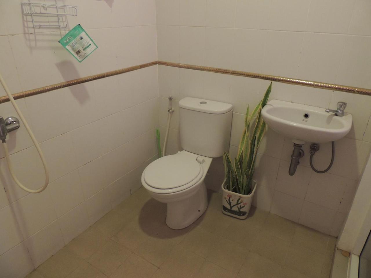 Studio Room at V Apartment - Housity